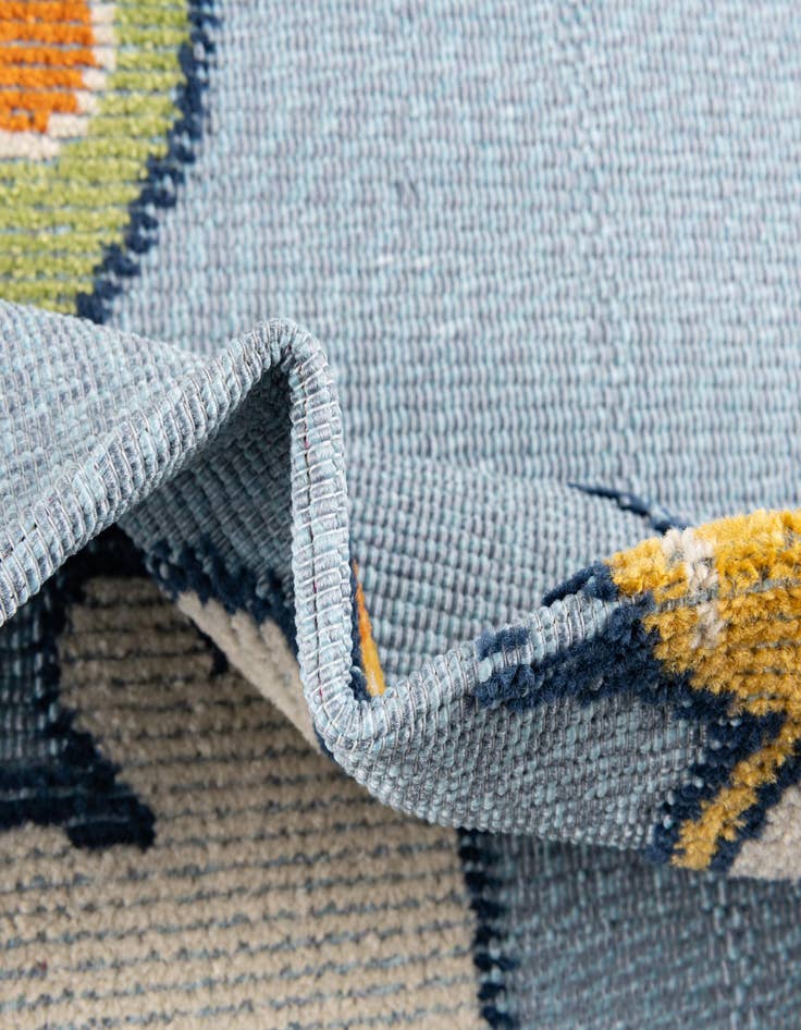 Detail image of  5' 3 x 7' 7  Washable  Indoor / Outdoor Rug