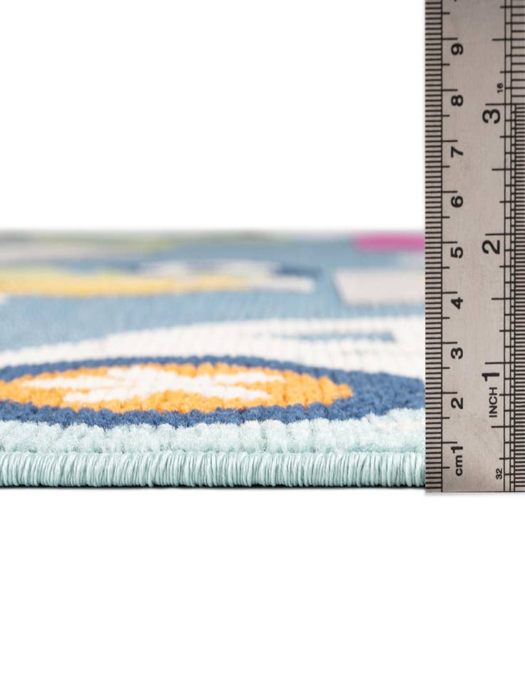 Detail image of  5' 3 x 7' 7  Washable  Indoor / Outdoor Rug