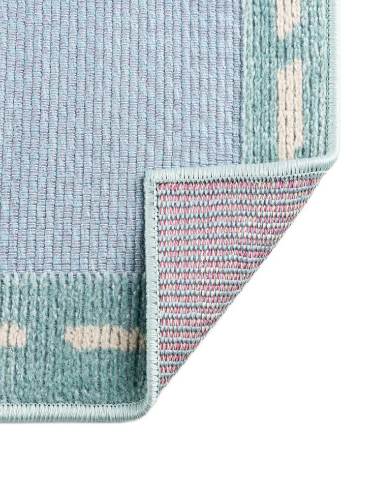 Detail image of  5' 3 x 7' 7  Washable  Indoor / Outdoor Rug