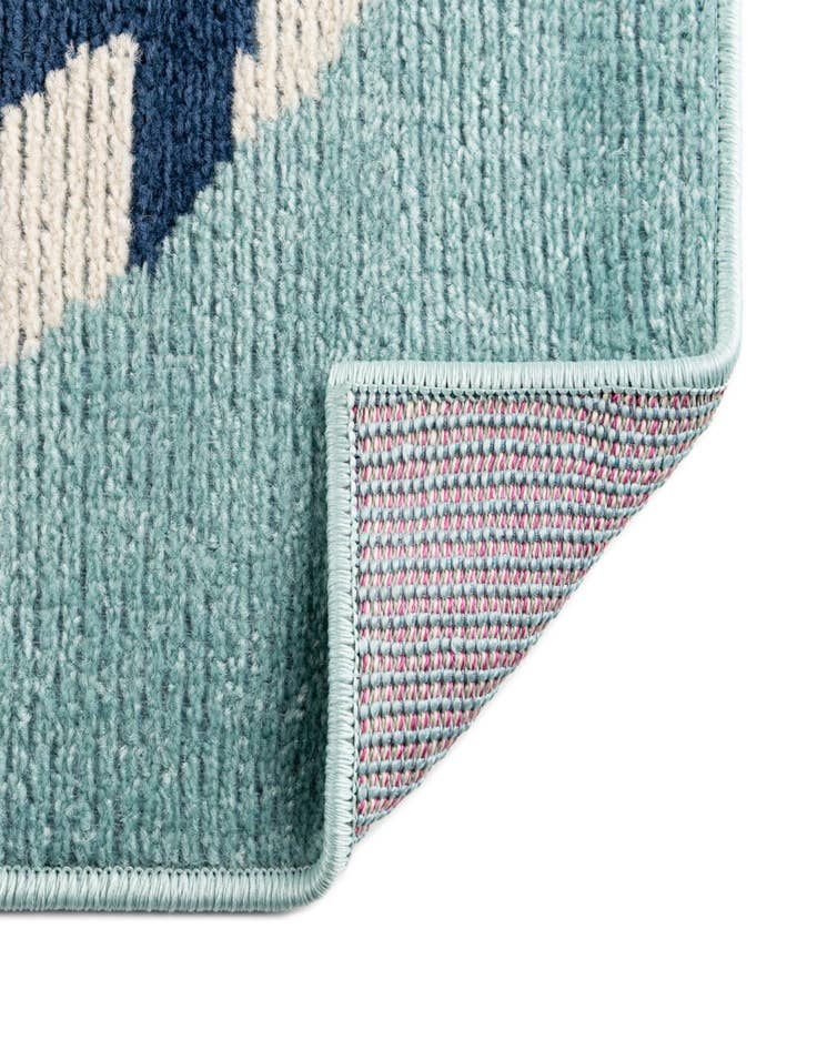 Detail image of  5' 3 x 7' 7  Washable  Indoor / Outdoor Rug