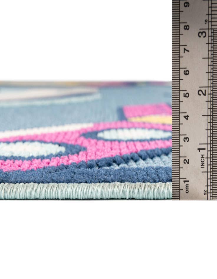 Detail image of  5' 3 x 7' 7  Washable  Indoor / Outdoor Rug