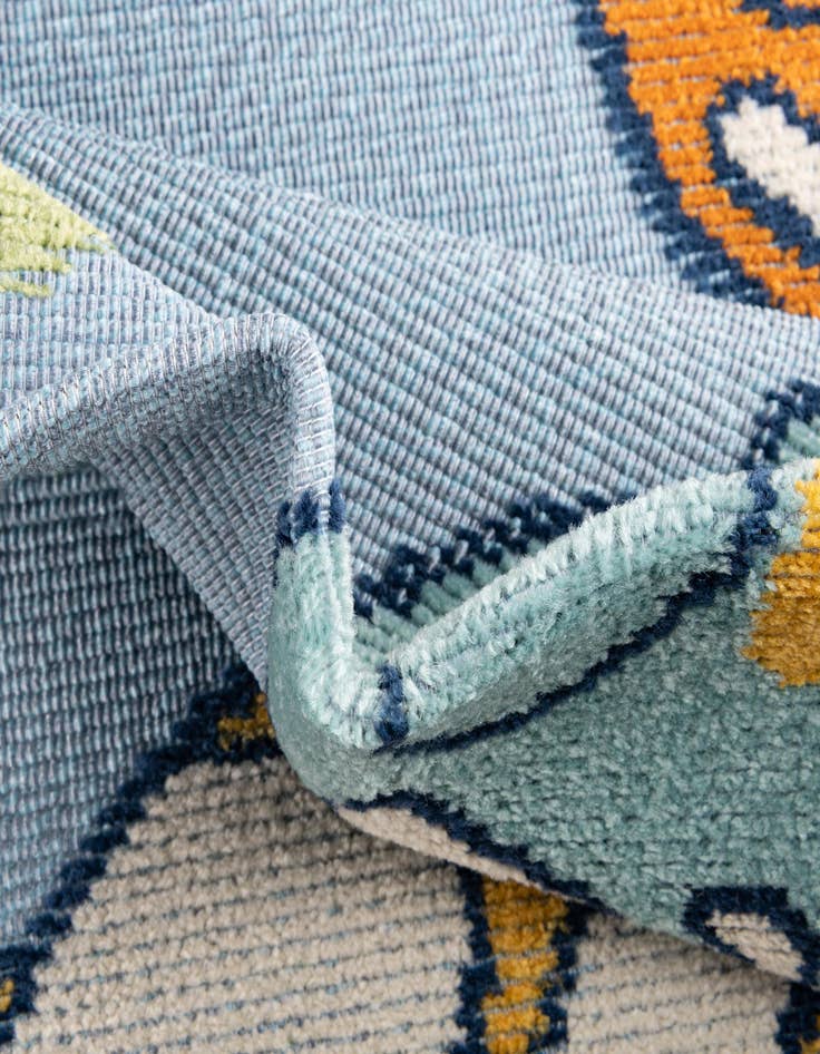 Detail image of  5' 3 x 7' 7  Washable  Indoor / Outdoor Rug