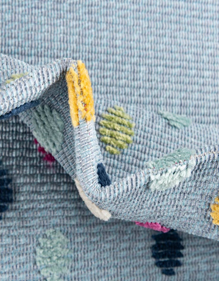 Detail image of  5' 3 x 7' 7  Washable  Indoor / Outdoor Rug