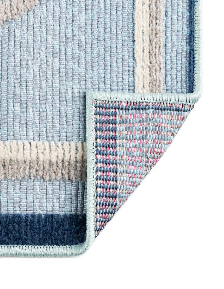 Detail image of  5' 3 x 7' 7  Washable  Indoor / Outdoor Rug