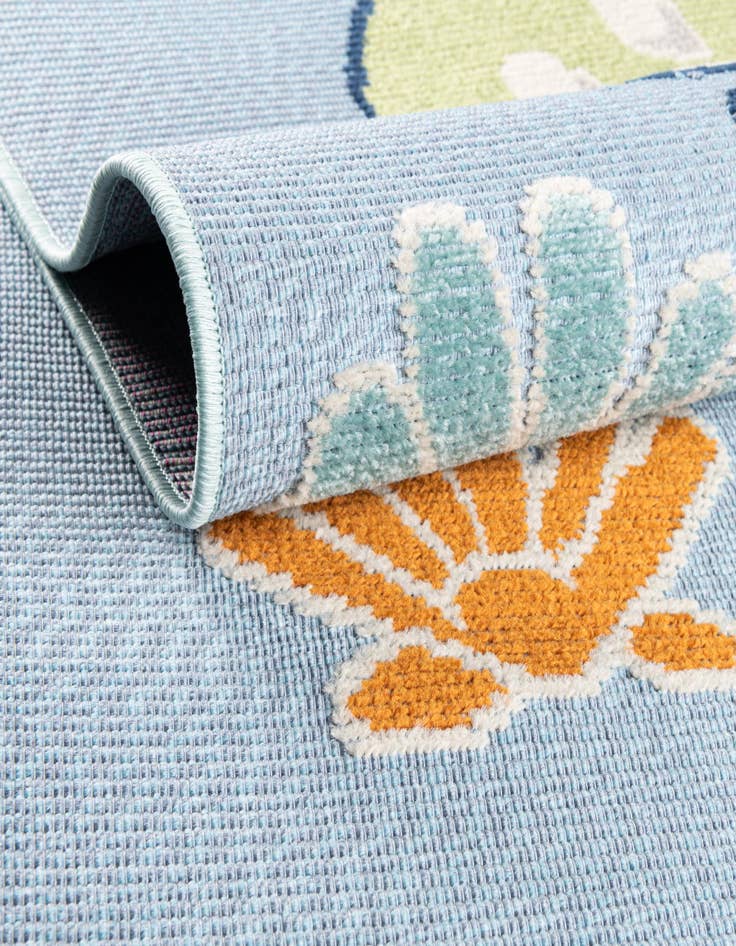 Detail image of  5' 3 x 7' 7  Washable  Indoor / Outdoor Rug