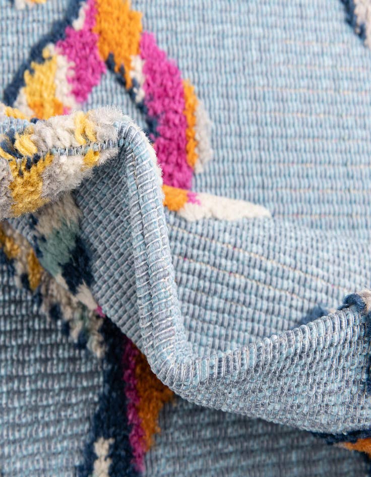 Detail image of  5' 3 x 7' 7  Washable  Indoor / Outdoor Rug