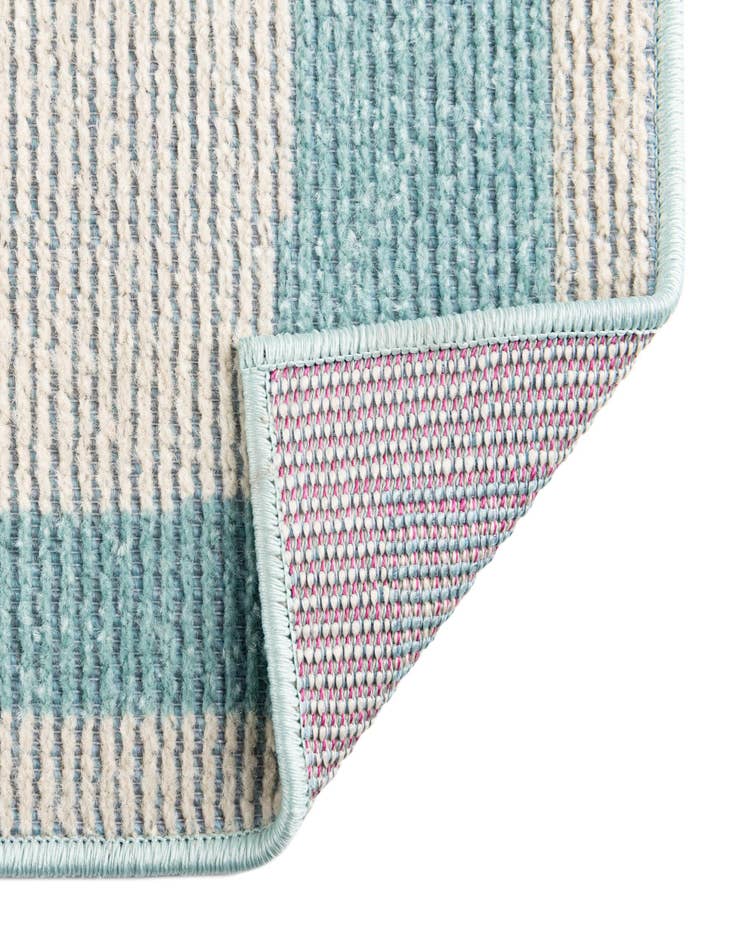 Detail image of  5' 3 x 7' 7  Washable  Indoor / Outdoor Rug