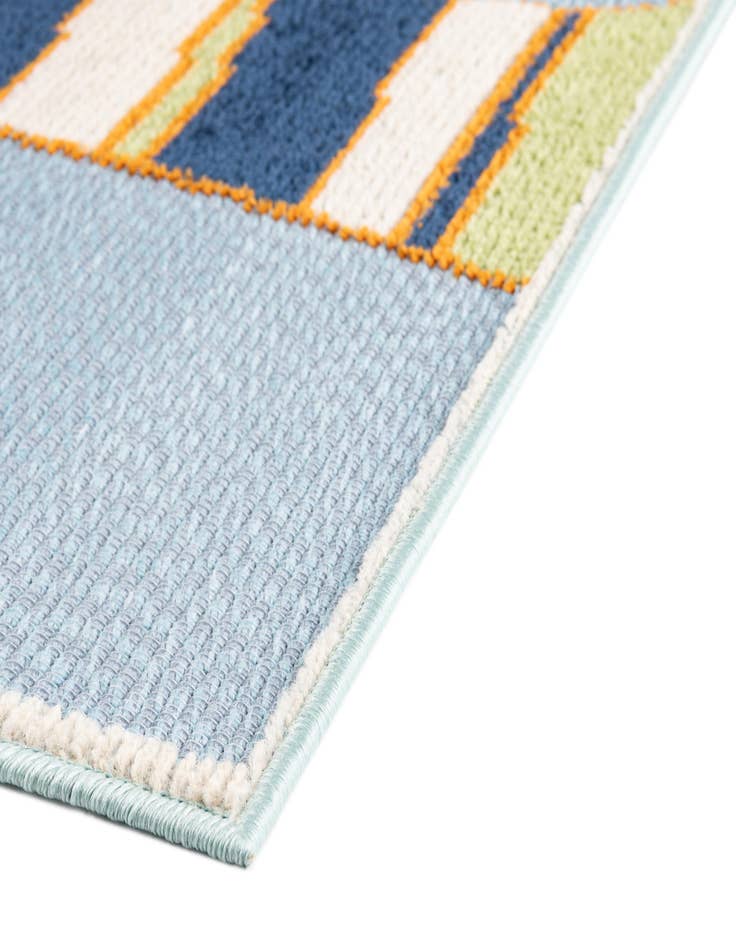 Detail image of  5' 3 x 7' 7  Washable  Indoor / Outdoor Rug