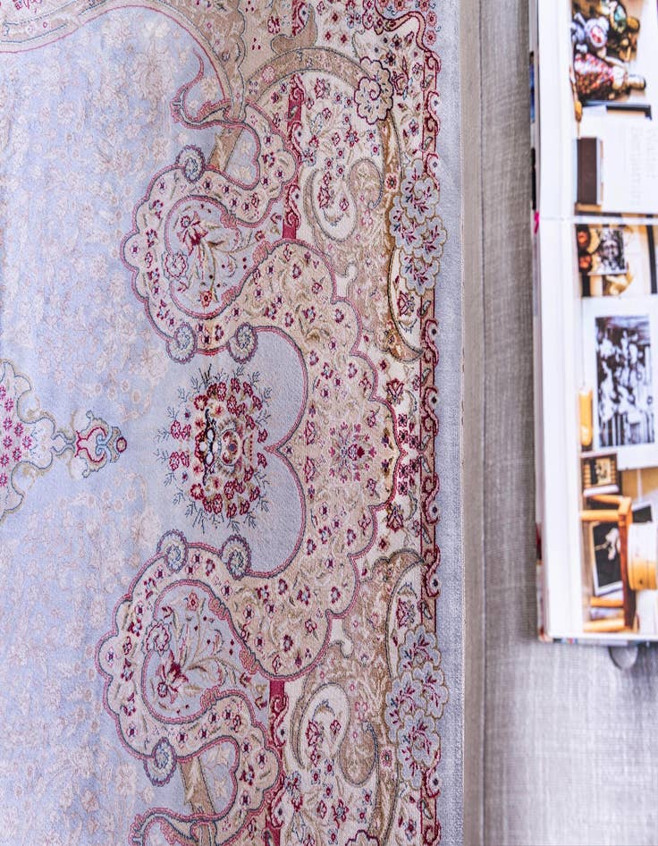 Detail image of  5' x 7' 5 Qom Bamboo Silk Rug