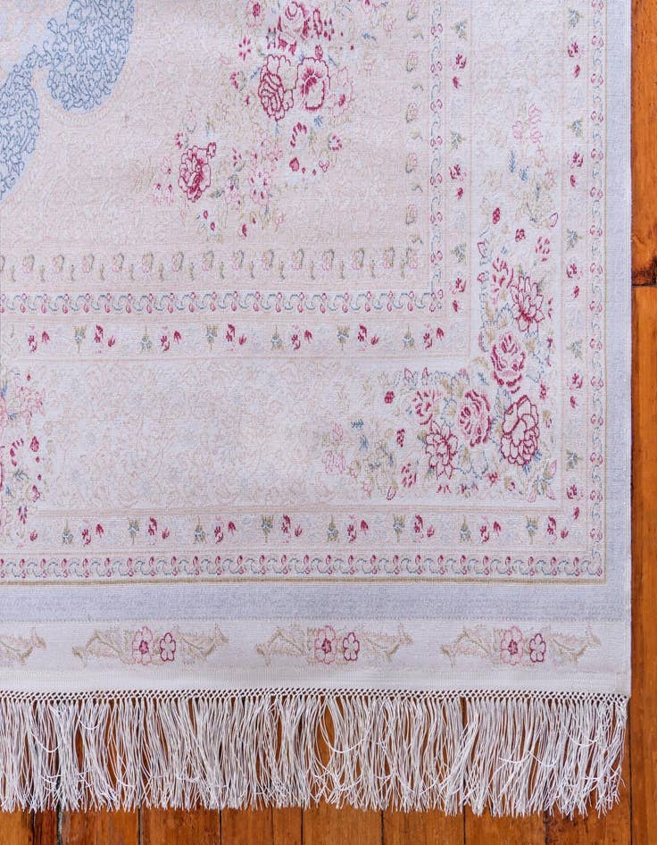Detail image of  5' x 7' 5 Qom Bamboo Silk Rug