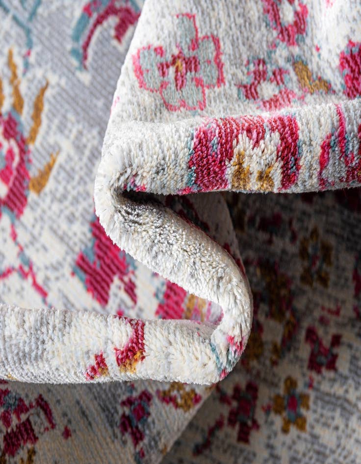 Detail image of  10' x 13' Santiago Rug