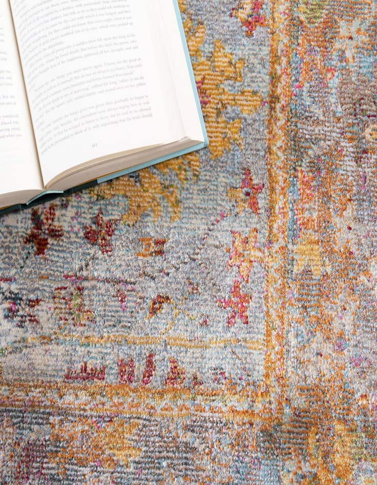 Detail image of  8' x 10' Santiago Rug