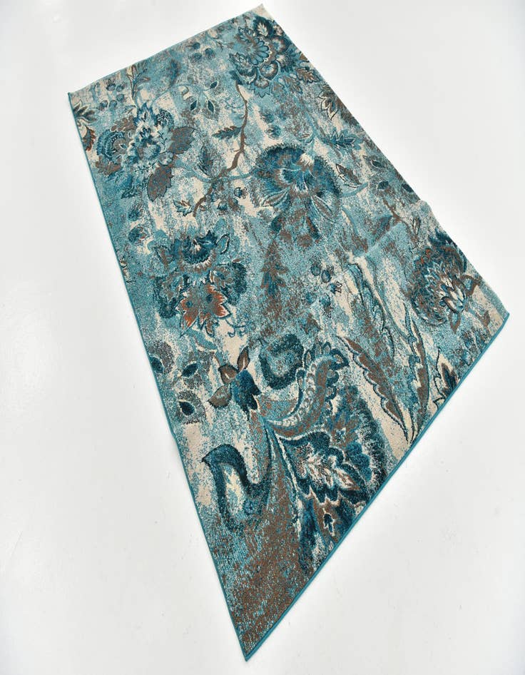 Detail image of  5' 3 x 7' 7 Tuscany Rug