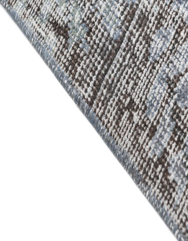 Detail image of  6' 6 x 9' 9 Ultra Vintage Wool Rug