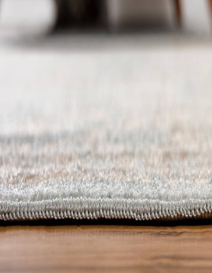 Detail image of  5' x 8' Victoria Rug