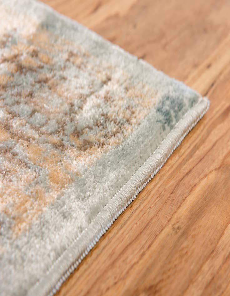 Detail image of  5' x 8' Victoria Rug