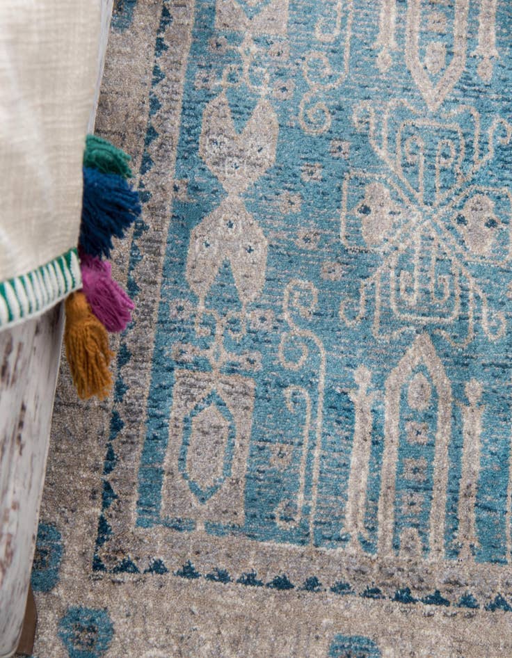 Detail image of  2' x 3' Viola Rug