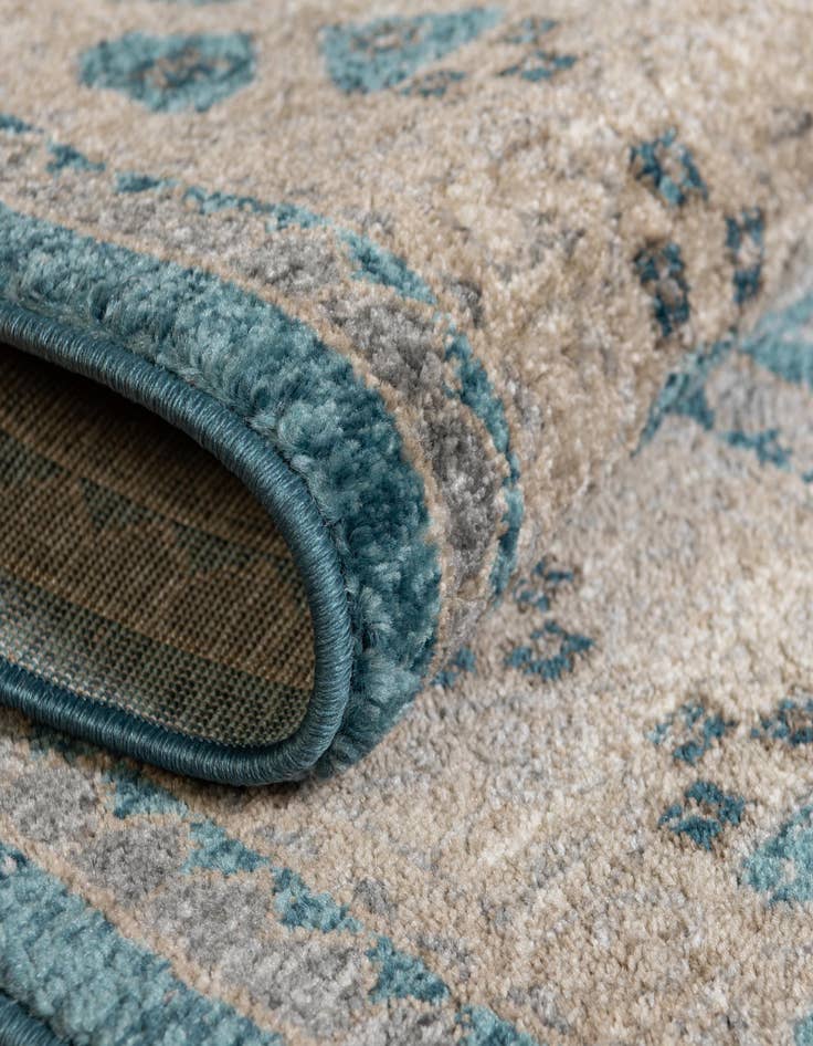 Detail image of  2' x 3' Viola Rug