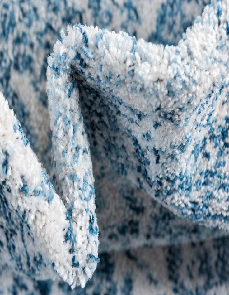 Detail image of  2' 2 x 3' Williamsburg Rug