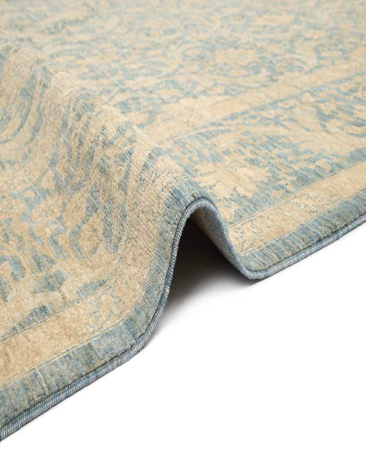 Detail image of  8' x 10' 10 Ziegler Rug