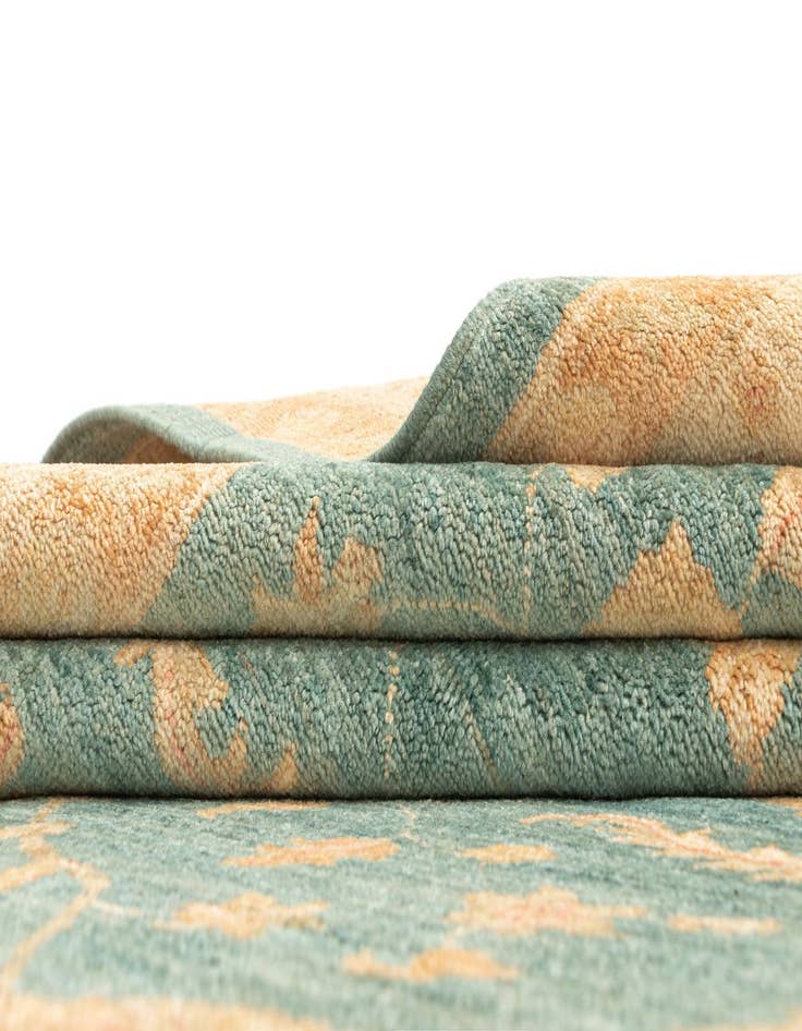 Detail image of  6' 8 x 9' 10 Ziegler Wool Rug