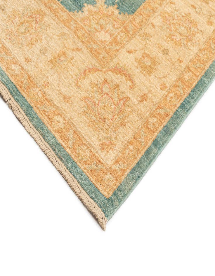 Detail image of  6' 8 x 9' 10 Ziegler Wool Rug