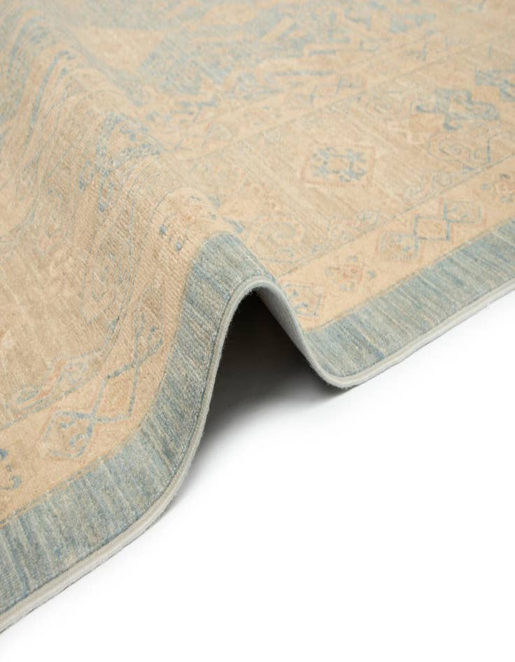 Detail image of  8' 8 x 11' 5 Ziegler Wool Rug