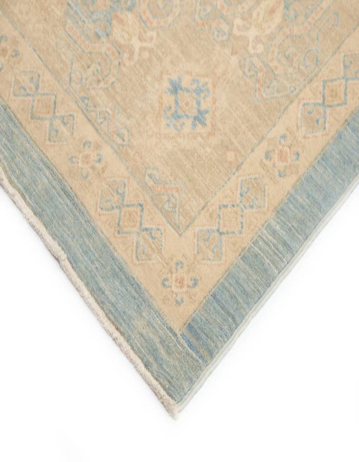 Detail image of  8' 8 x 11' 5 Ziegler Wool Rug