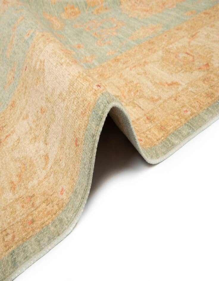 Detail image of  8' 10 x 12' 4 Ziegler Wool Rug