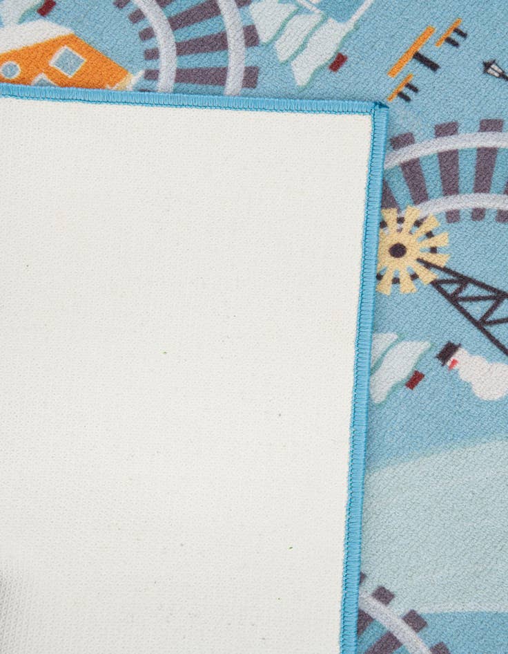 Detail image of  2' 7 x 3' 10 Zoey Rug