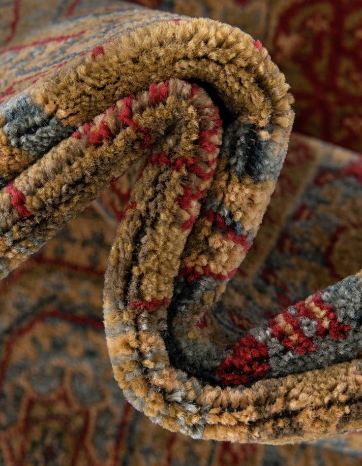 Detail image of  8' x 8' Amina Round Rug
