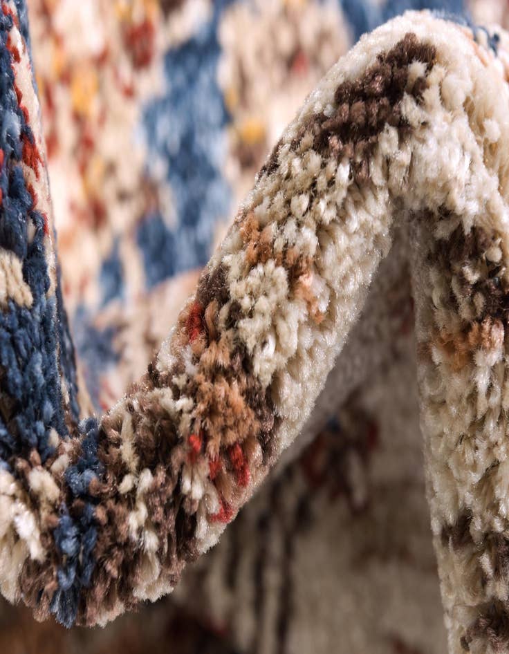 Detail image of  8' x 8' Eden Round Rug