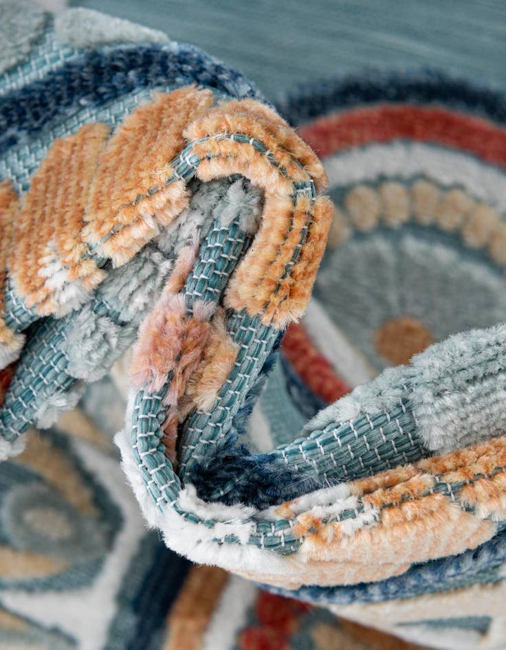 Detail image of  4' 5 x 4' 5  Washable Botanical Indoor / Outdoor Round Rug