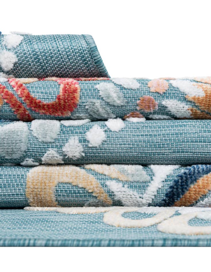 Detail image of  4' 5 x 4' 5  Washable Botanical Indoor / Outdoor Round Rug