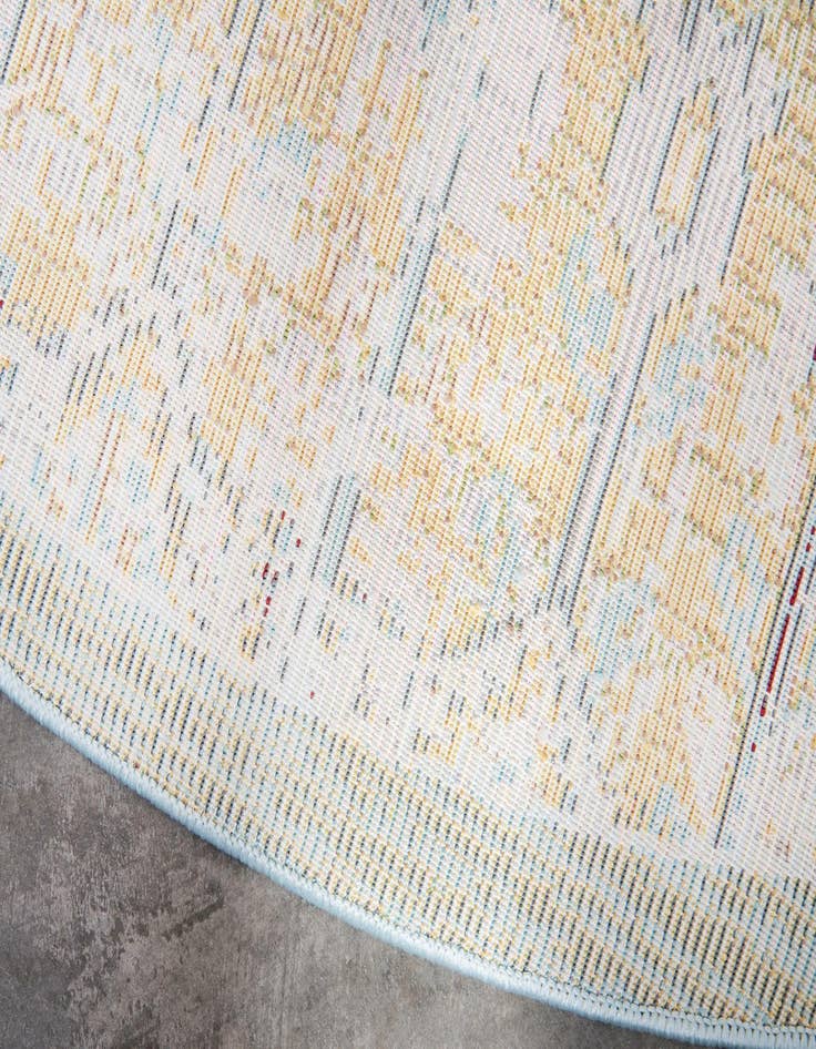 Detail image of  5' 5 x 5' 5 Santiago Round Rug