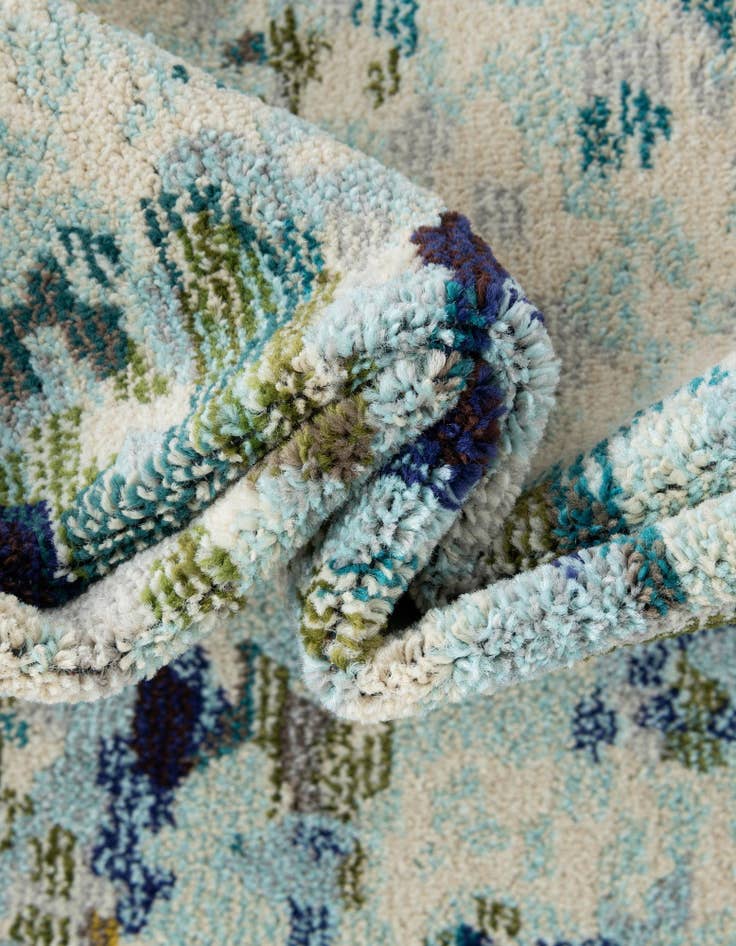 Detail image of  8' x 8'  Washable Theia Round Rug