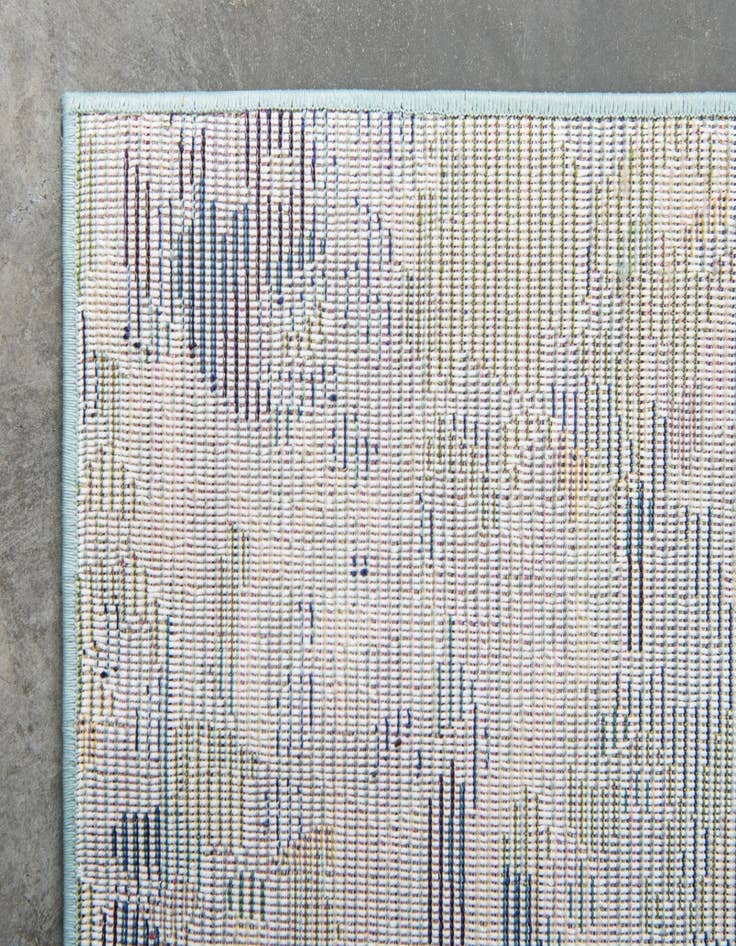 Detail image of  8' x 8'  Washable Theia Round Rug