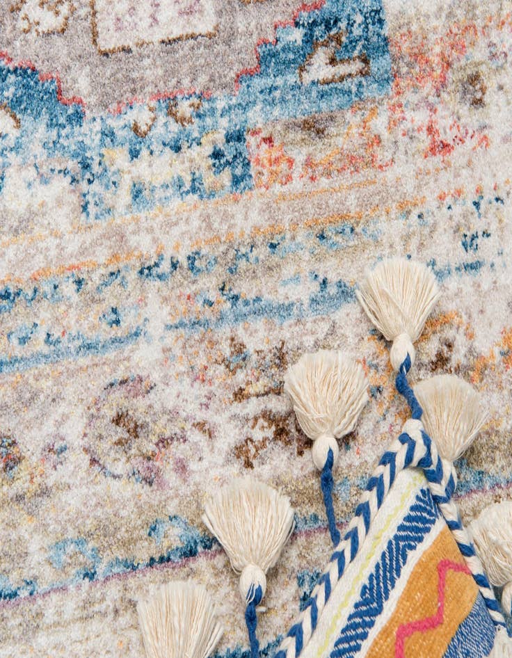 Detail image of  8' x 8' Vega Round Rug