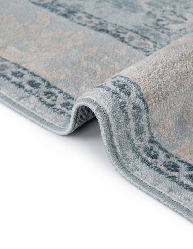 Detail image of  6' x 6' Victoria Round Rug