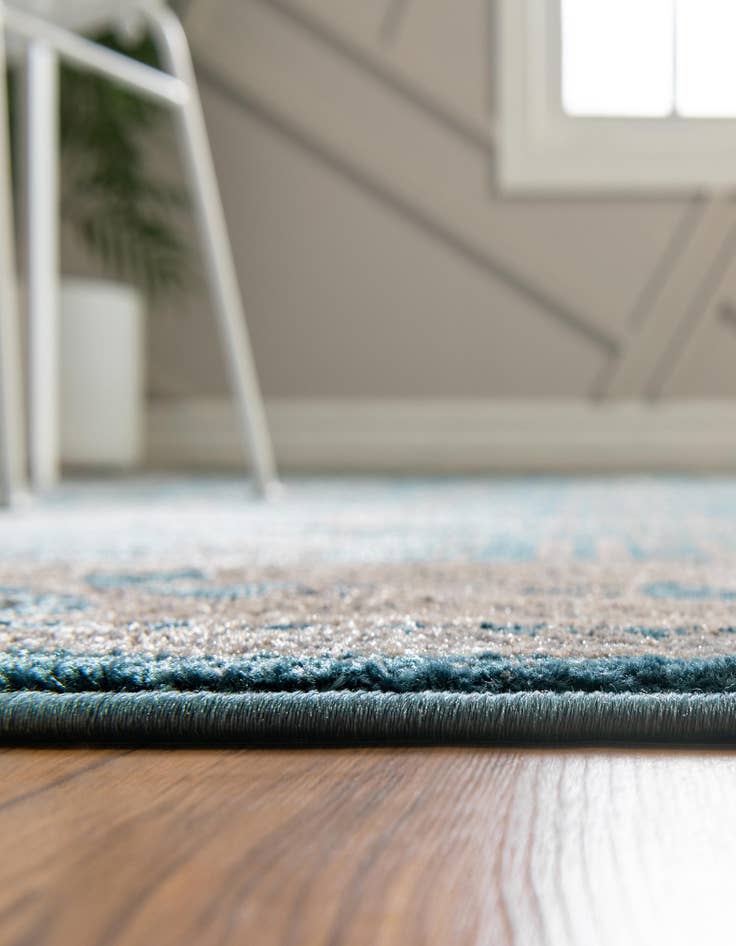 Detail image of  7' 3 x 7' 3 Viola Round Rug