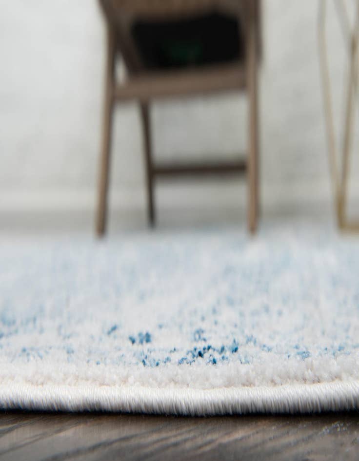 Detail image of  3' 3 x 3' 3 Williamsburg Round Rug