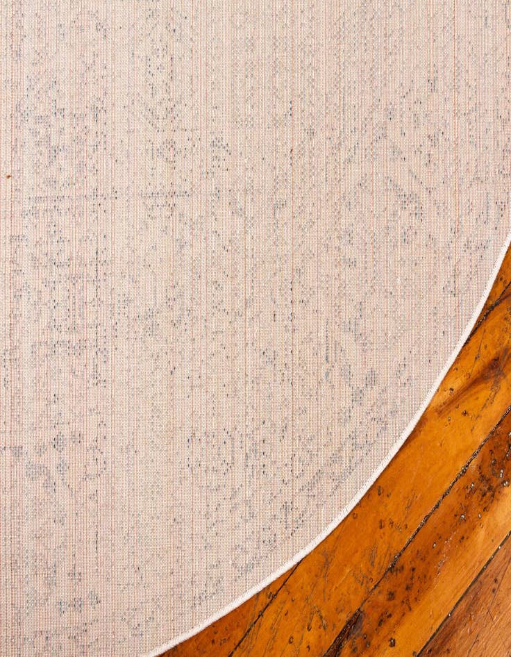 Detail image of  3' 3 x 3' 3 Williamsburg Round Rug
