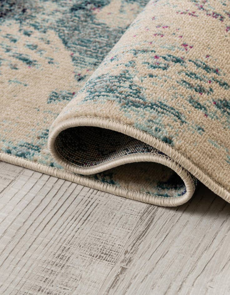 Detail image of  2' 7 x 12'  Washable Amalfi Runner Rug