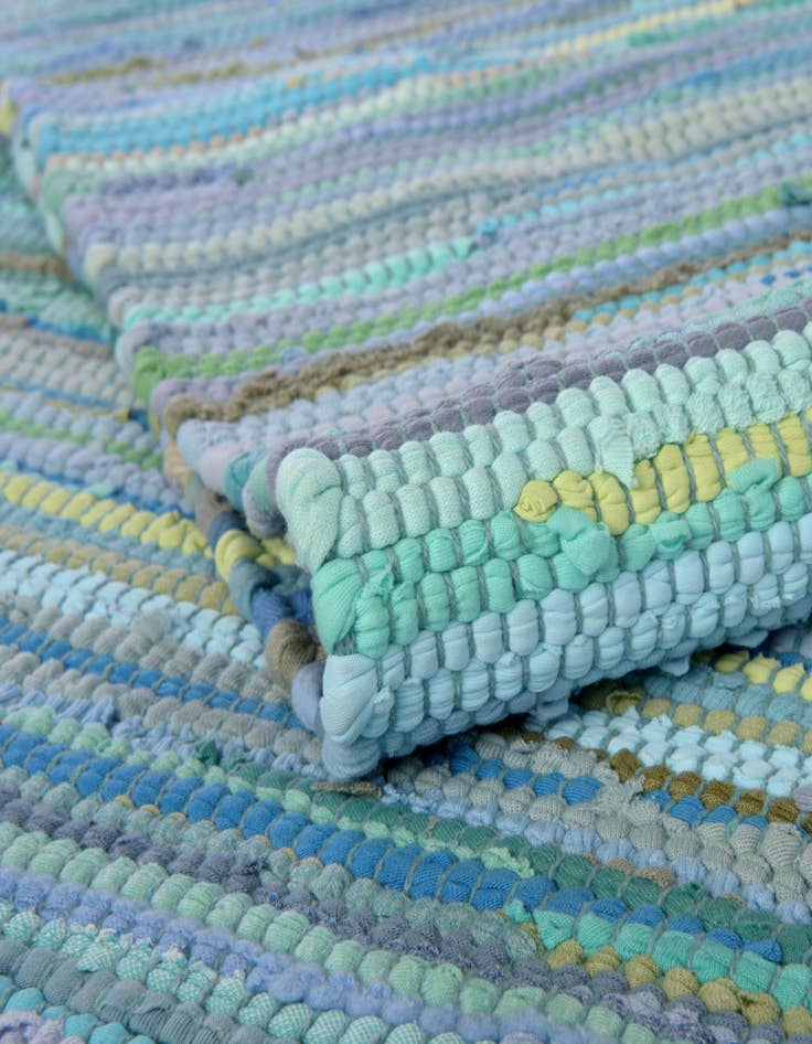 Detail image of  2' 7 x 9' 10  Hand Woven Chindi Cotton Runner Rug