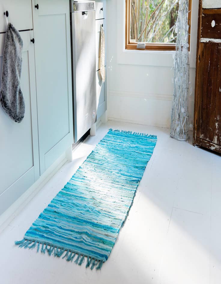 Detail image of  2' 7 x 9' 10  Hand Woven Chindi Cotton Runner Rug