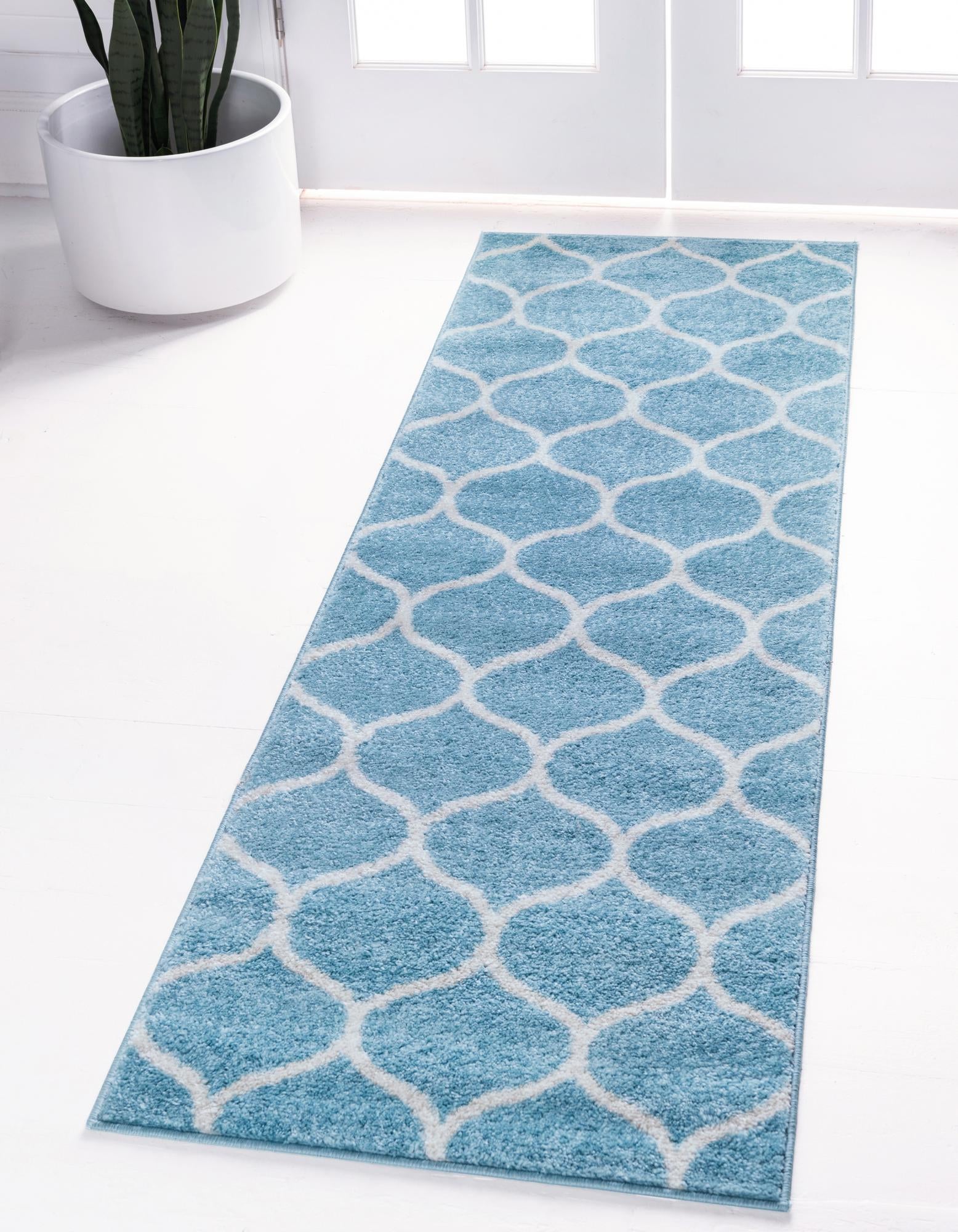  2' x 6' Lattice Frieze Runner Rug