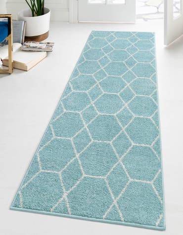 2' x 6' Lattice Frieze Runner Rug