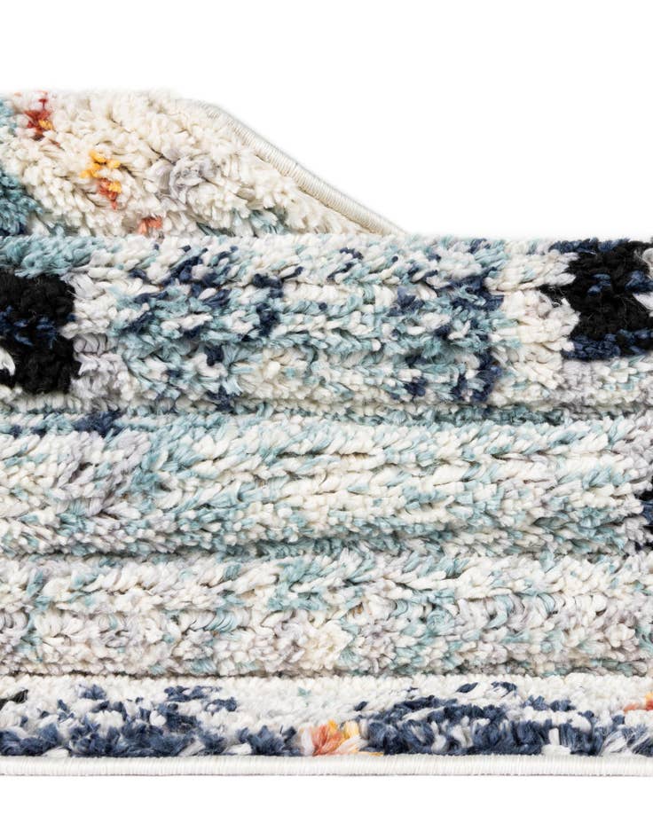 Detail image of  2' 7 x 10' Morocco Runner Rug