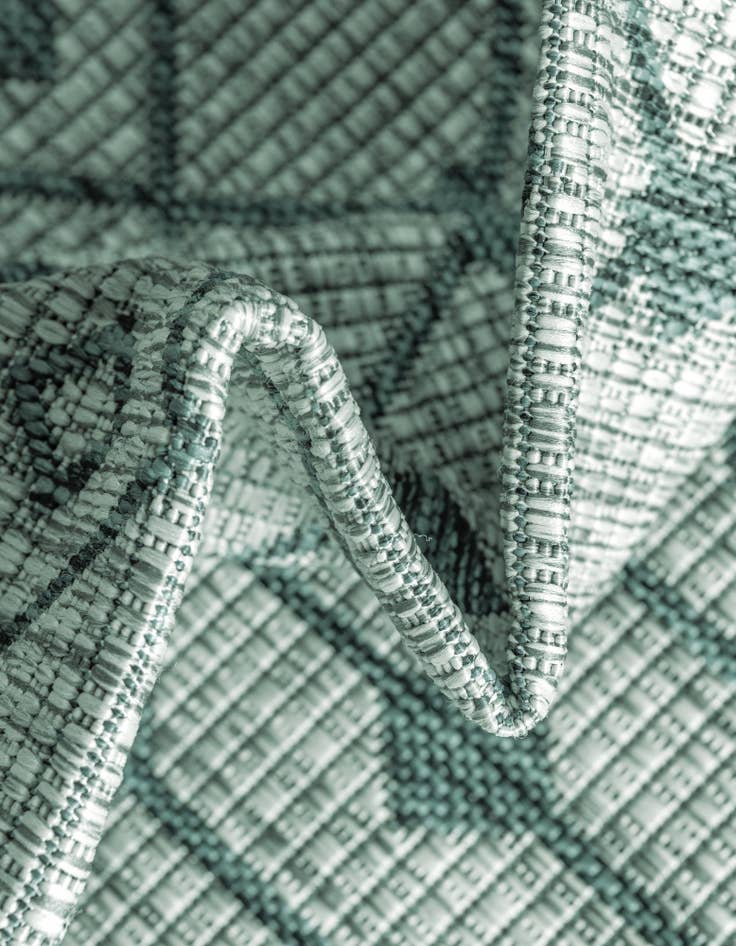 Detail image of  2' x 6'  Washable Lattice Indoor / Outdoor Runner Rug