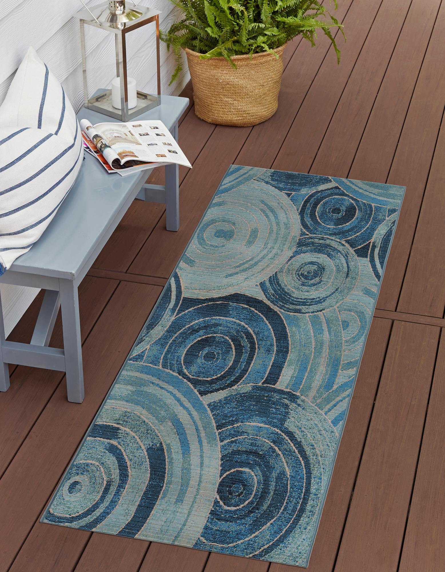 Light Blue 2' 7 x 5' 3 Modern Indoor / Outdoor Runner Rug | Rugs.com